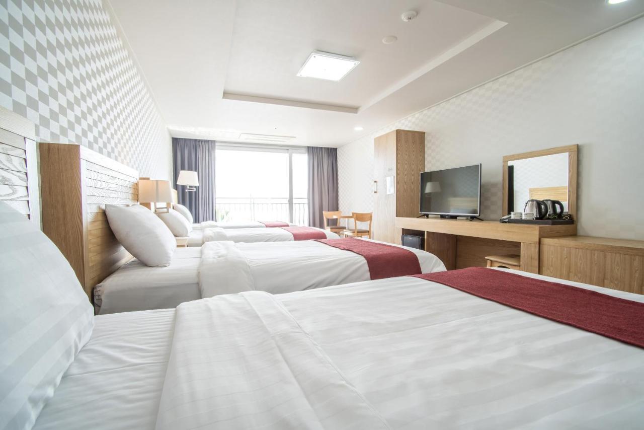 Breeze Bay Hotel Szogüpho Kültér fotó