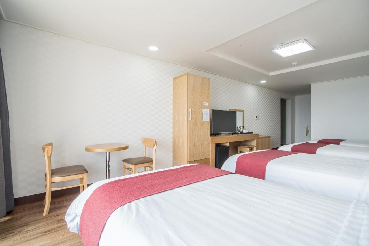 Breeze Bay Hotel Szogüpho Kültér fotó