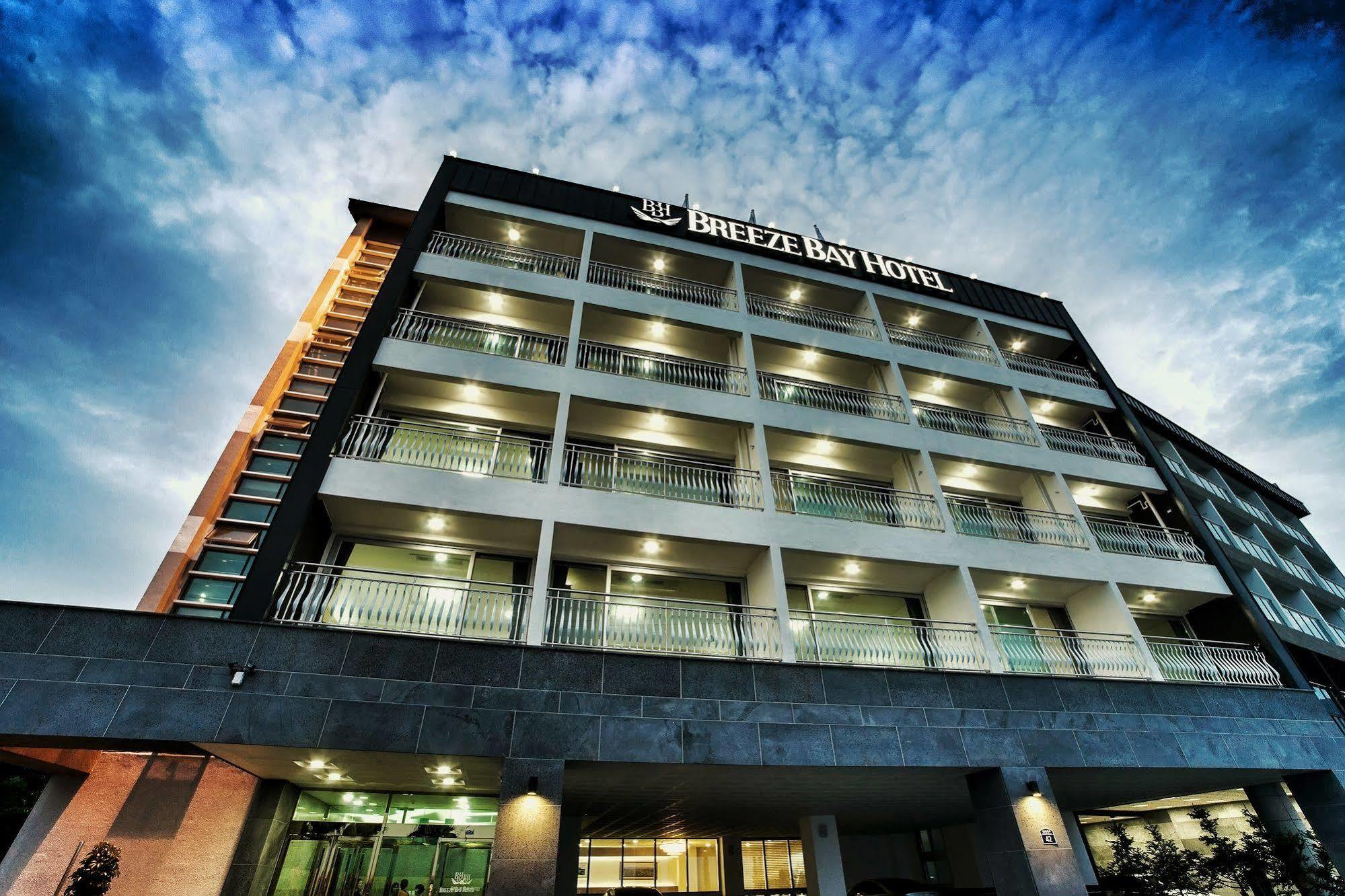 Breeze Bay Hotel Szogüpho Kültér fotó