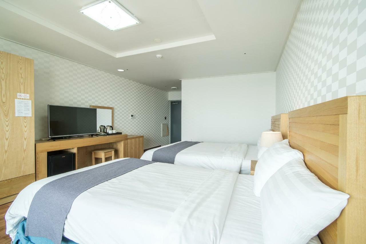 Breeze Bay Hotel Szogüpho Kültér fotó