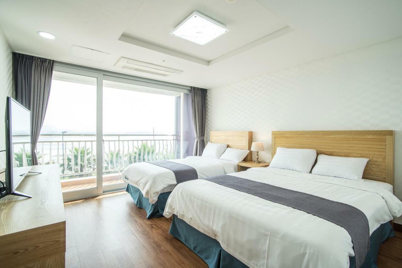 Breeze Bay Hotel Szogüpho Kültér fotó