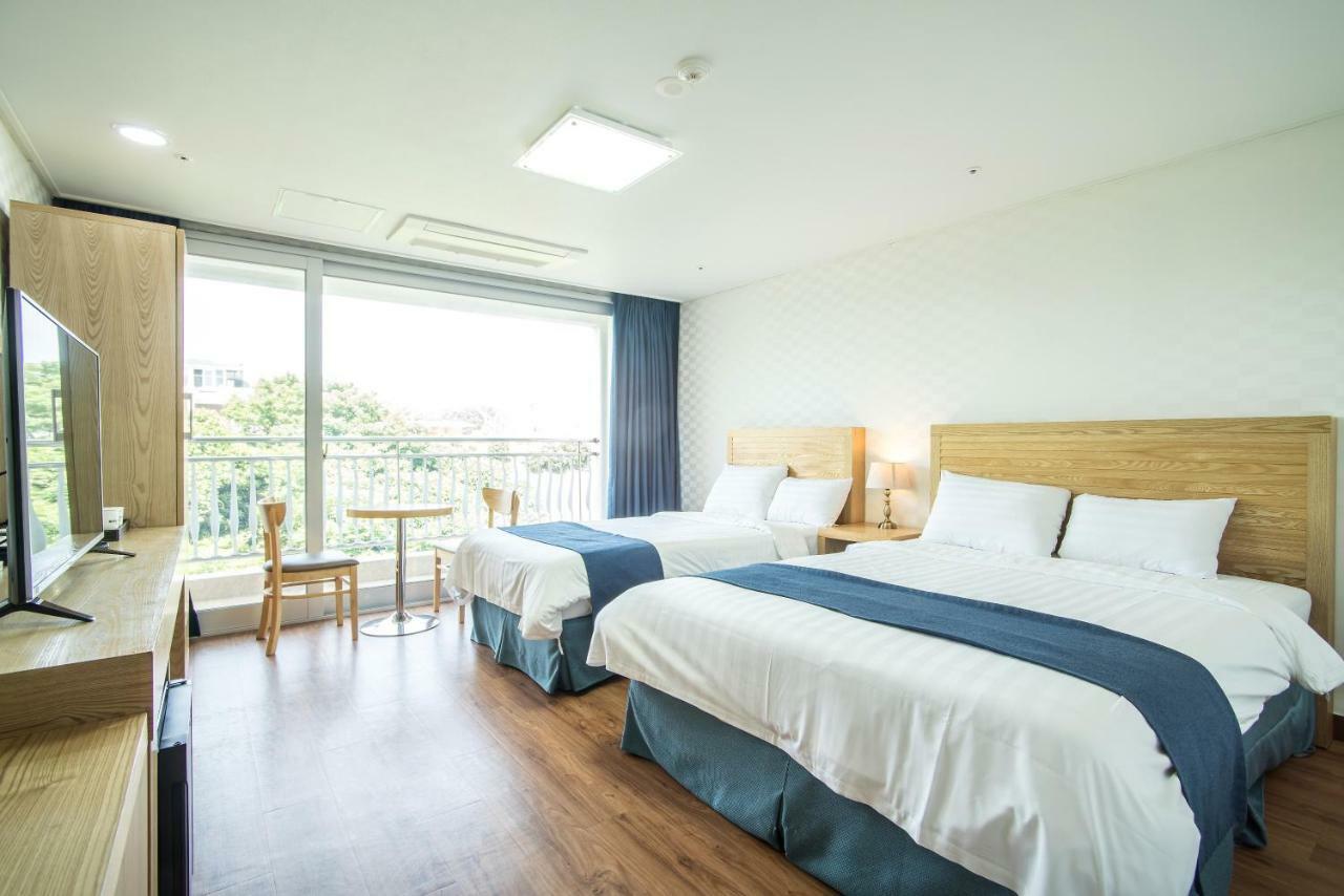 Breeze Bay Hotel Szogüpho Kültér fotó