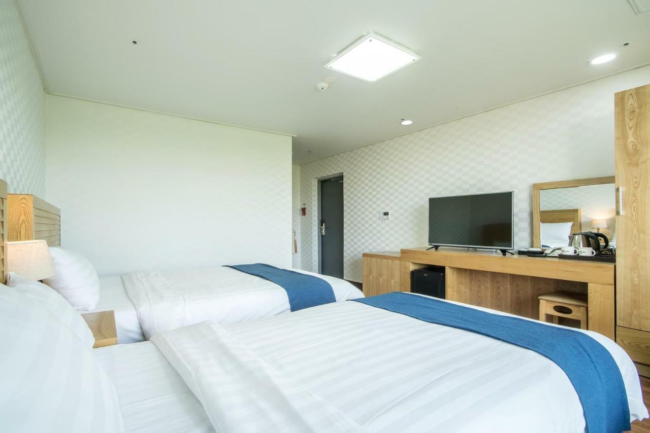 Breeze Bay Hotel Szogüpho Kültér fotó